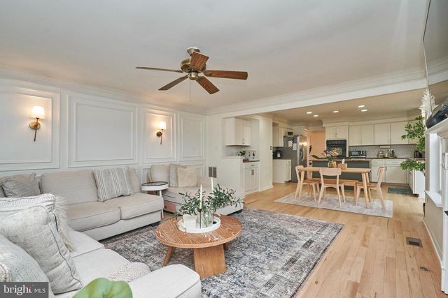20952 HOLLYBERRY CT, Ashburn, VA 20147
