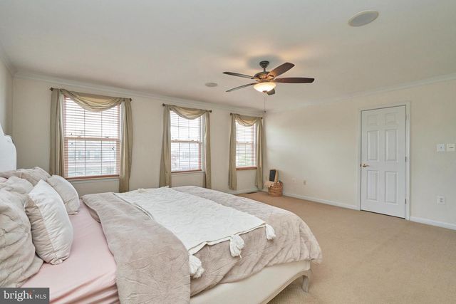 20952 HOLLYBERRY CT, Ashburn, VA 20147