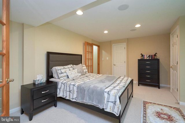 20952 HOLLYBERRY CT, Ashburn, VA 20147