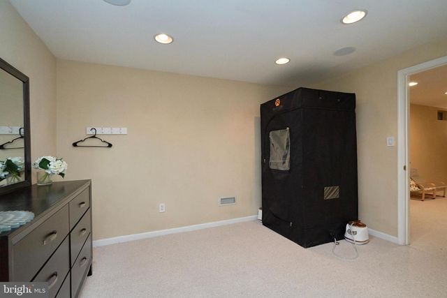 20952 HOLLYBERRY CT, Ashburn, VA 20147