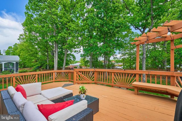 20952 HOLLYBERRY CT, Ashburn, VA 20147
