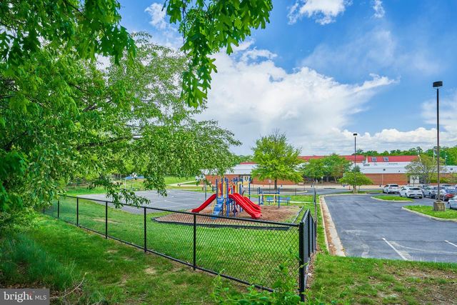 20952 HOLLYBERRY CT, Ashburn, VA 20147