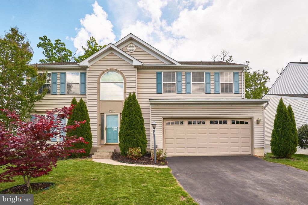 20952 HOLLYBERRY CT, Ashburn, VA 20147