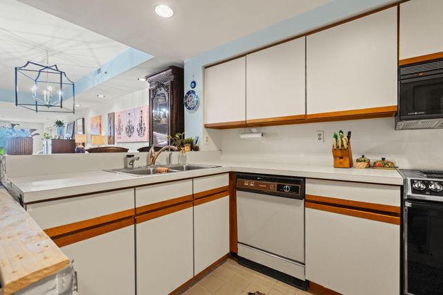 505 E Huron Street 508, Ann Arbor, MI 48104