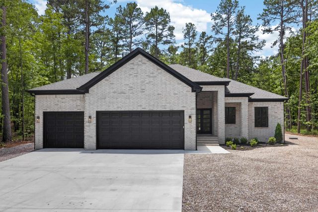 21 Casino Circle, Hot Springs Village, AR 71909