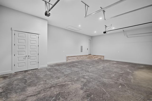 21 Casino Circle, Hot Springs Village, AR 71909