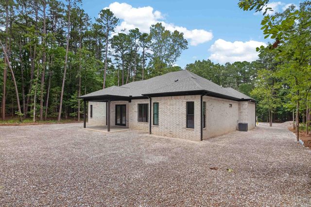 21 Casino Circle, Hot Springs Village, AR 71909