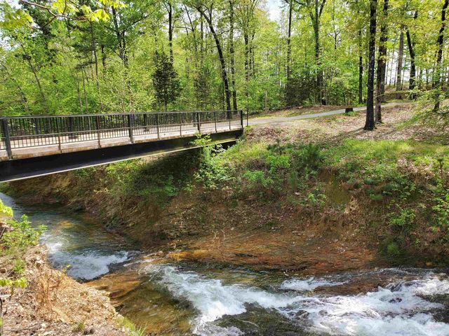 21 Casino Circle, Hot Springs Village, AR 71909
