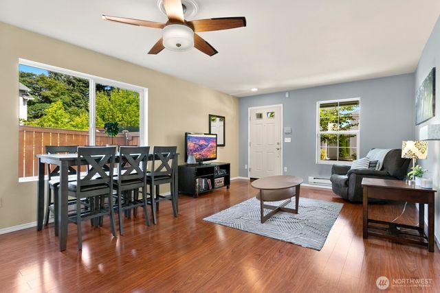 1736 E 39th St, Tacoma, WA 98404