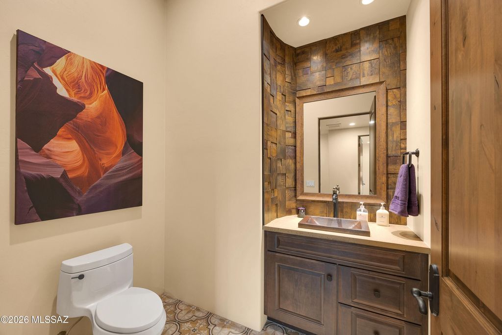 Image 14 of property listing at 6095 W Seven Saguaros Circle, Marana, AZ 85658