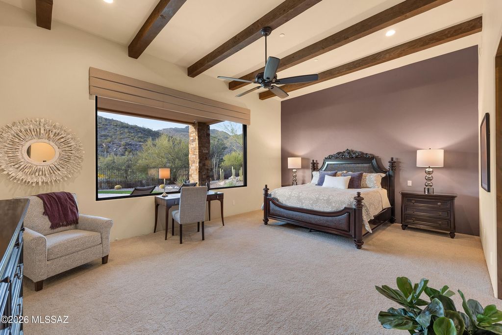 Image 15 of property listing at 6095 W Seven Saguaros Circle, Marana, AZ 85658
