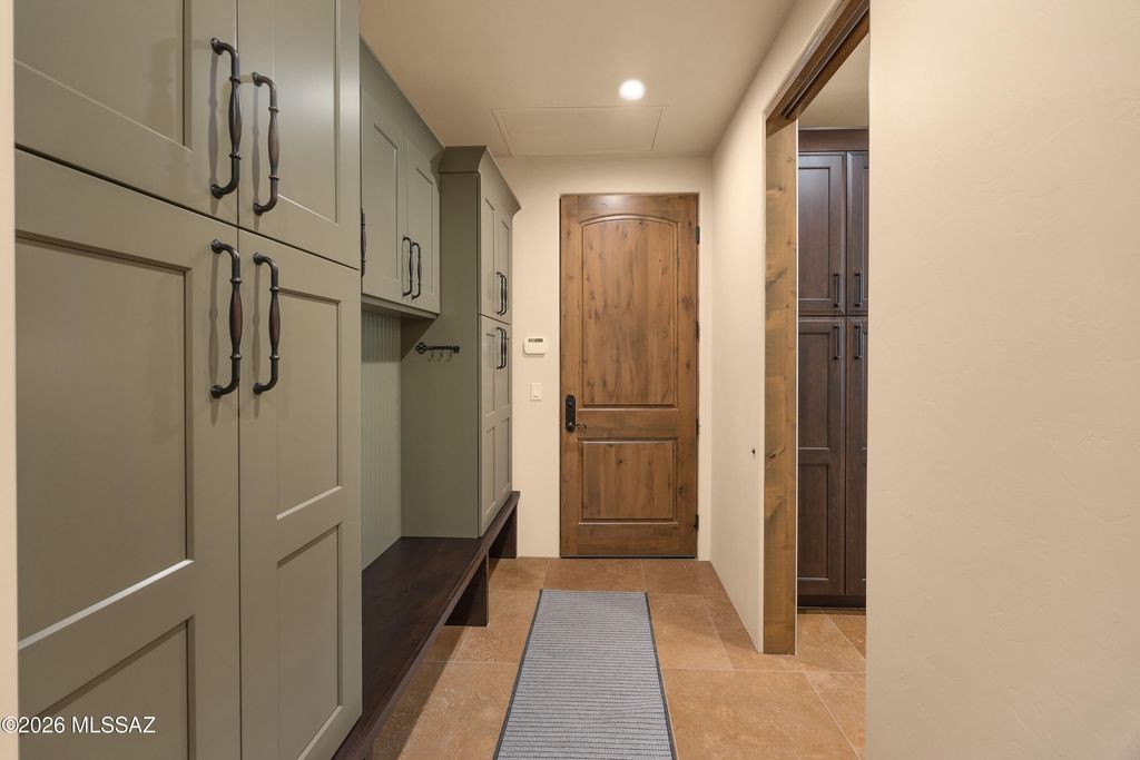 Image 27 of property listing at 6095 W Seven Saguaros Circle, Marana, AZ 85658