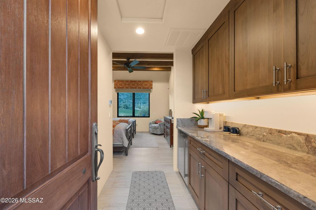 Image 29 of property listing at 6095 W Seven Saguaros Circle, Marana, AZ 85658