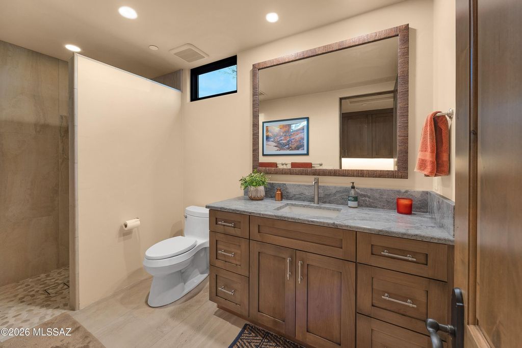 Image 31 of property listing at 6095 W Seven Saguaros Circle, Marana, AZ 85658