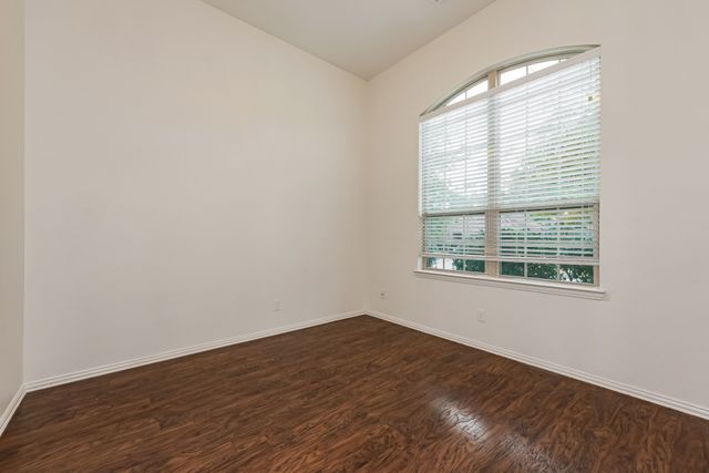 5305 Grove Cove Drive, Mckinney, TX 75071
