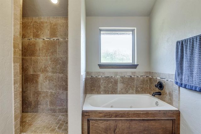 12478 Hidden Run Road, Guthrie, OK 73044