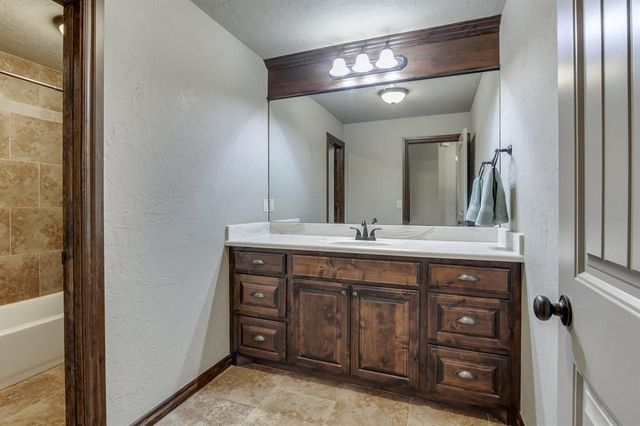 12478 Hidden Run Road, Guthrie, OK 73044