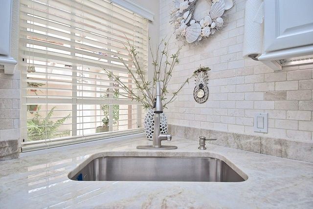 3890 LYNDHURST COURT, Sarasota, FL 34235