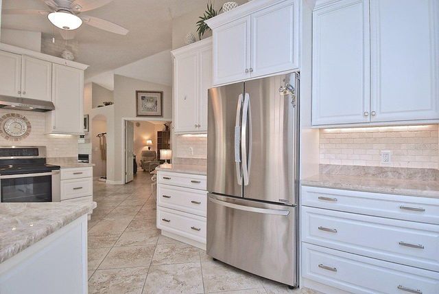 3890 LYNDHURST COURT, Sarasota, FL 34235