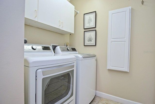 3890 LYNDHURST COURT, Sarasota, FL 34235