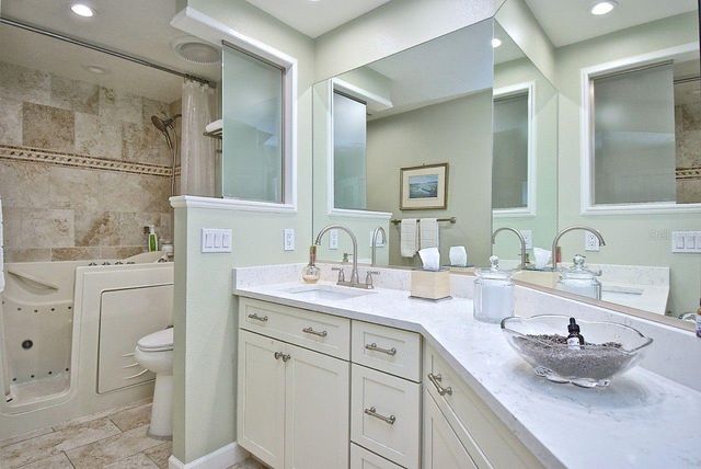 3890 LYNDHURST COURT, Sarasota, FL 34235