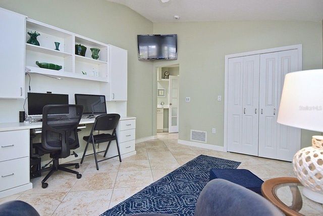 3890 LYNDHURST COURT, Sarasota, FL 34235