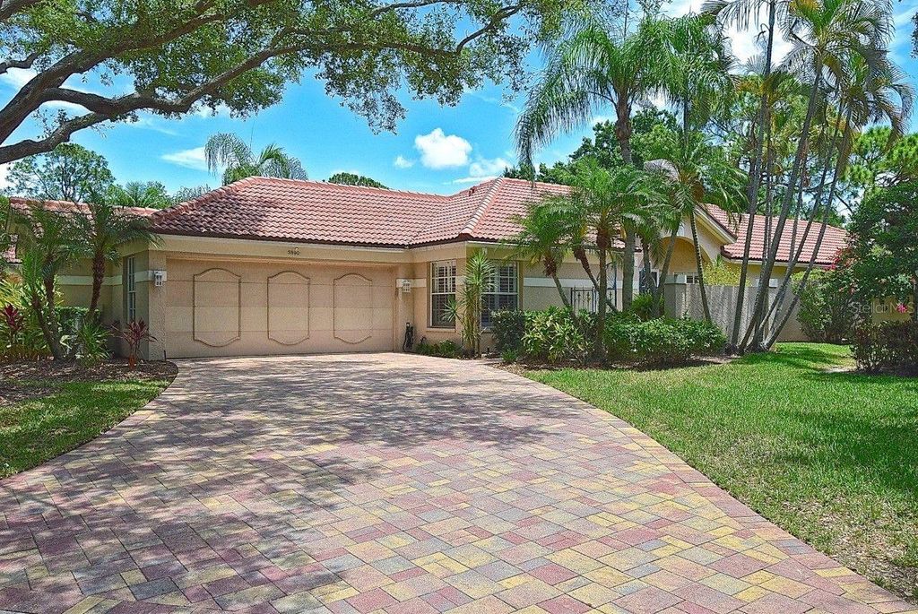3890 LYNDHURST COURT, Sarasota, FL 34235