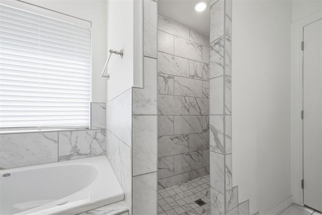 5509 Santa Lucia Drive, Mustang, OK 73064