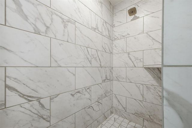 5509 Santa Lucia Drive, Mustang, OK 73064