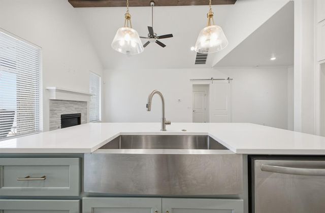 5509 Santa Lucia Drive, Mustang, OK 73064