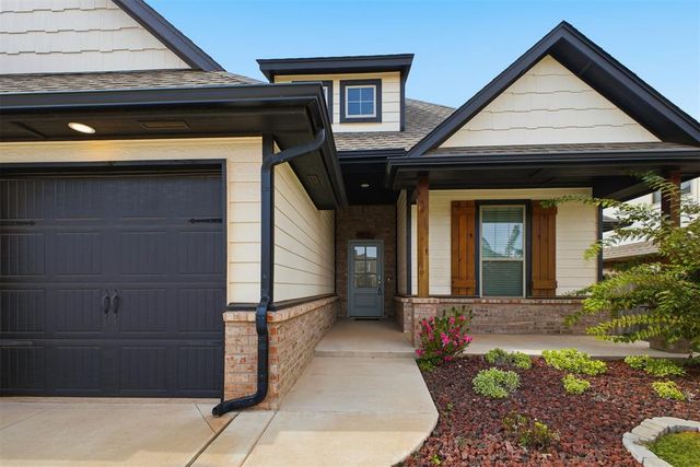 5509 Santa Lucia Drive, Mustang, OK 73064