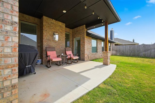 5509 Santa Lucia Drive, Mustang, OK 73064