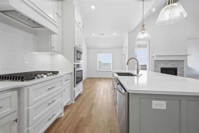 5509 Santa Lucia Drive, Mustang, OK 73064