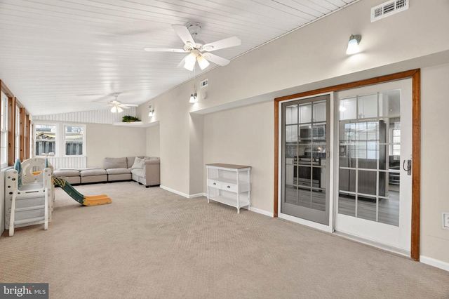 11 COUNTRY CLUB DR, Glen Burnie, MD 21060