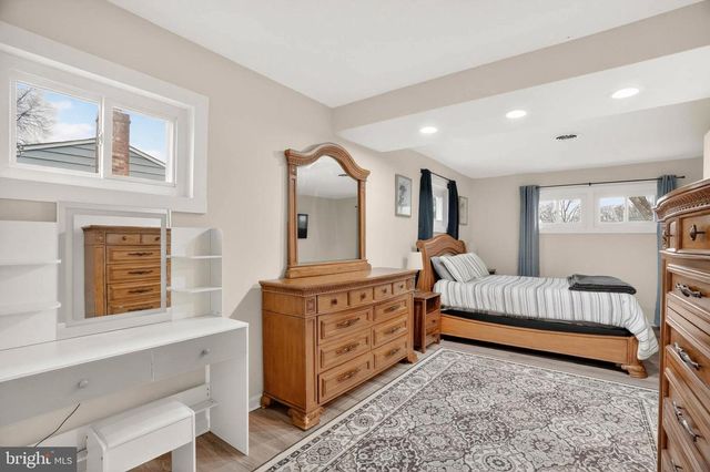 11 COUNTRY CLUB DR, Glen Burnie, MD 21060