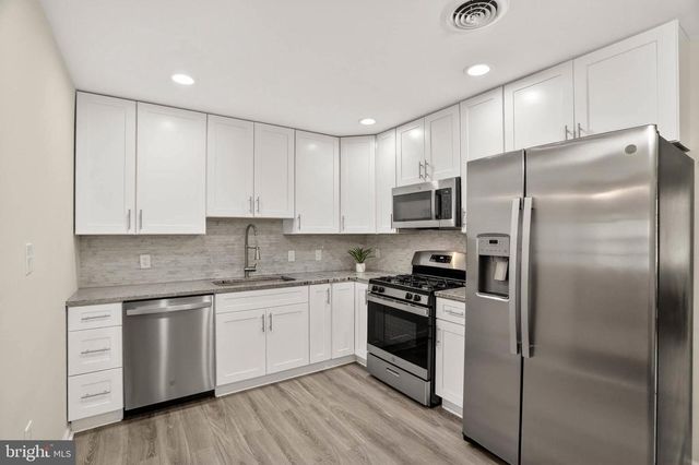 11 COUNTRY CLUB DR, Glen Burnie, MD 21060