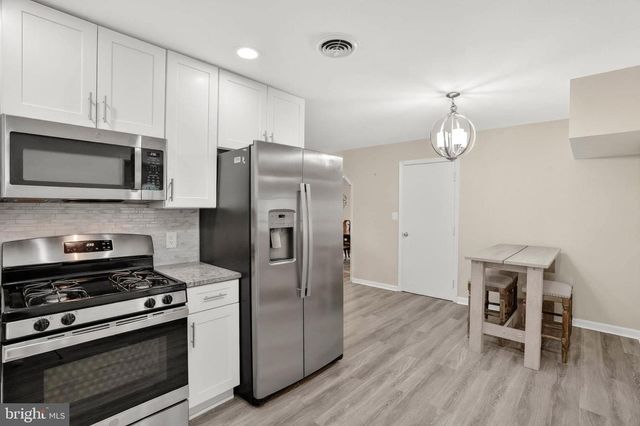 11 COUNTRY CLUB DR, Glen Burnie, MD 21060