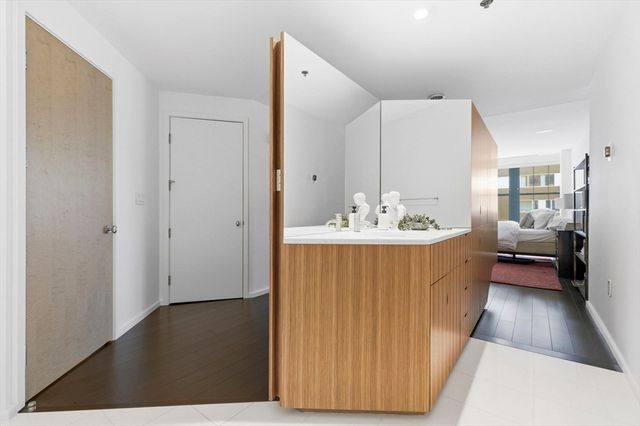 9 W Broadway 618, Boston, MA 02127