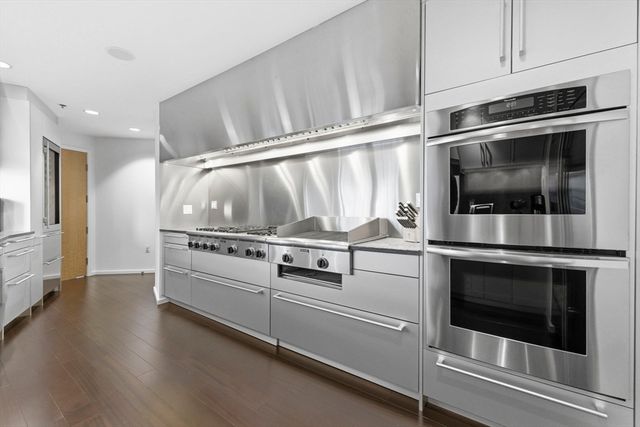 9 W Broadway 618, Boston, MA 02127