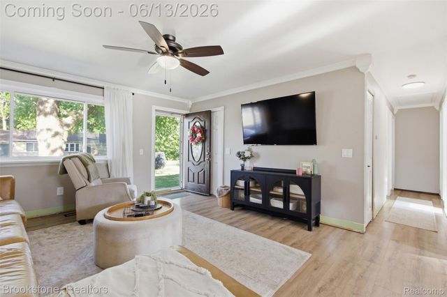 520 May Road, Rochester Hills, MI 48307