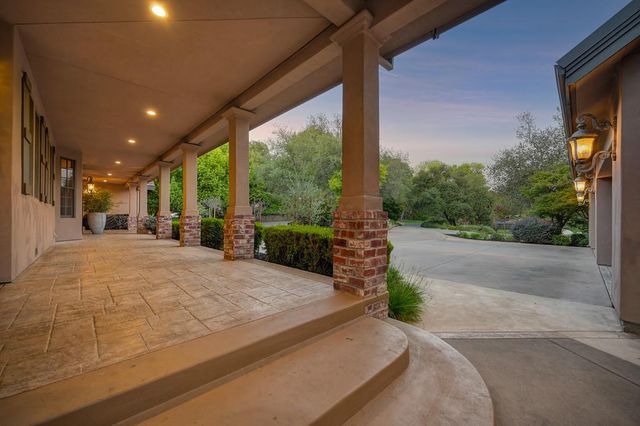 7450 Shadow Oaks Ln, Granite Bay, CA 95746