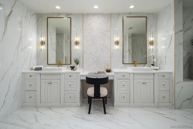 7630 Iluminado, San Diego, CA 92127