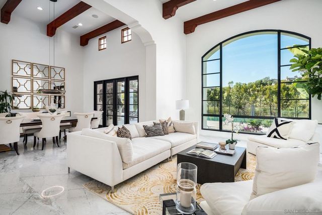 7630 Iluminado, San Diego, CA 92127