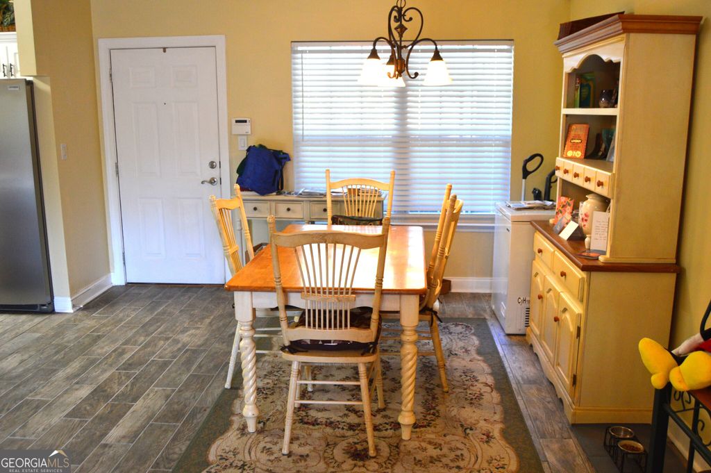20 Gleneagle Court 102A, Clayton, GA 30525 — photo 4