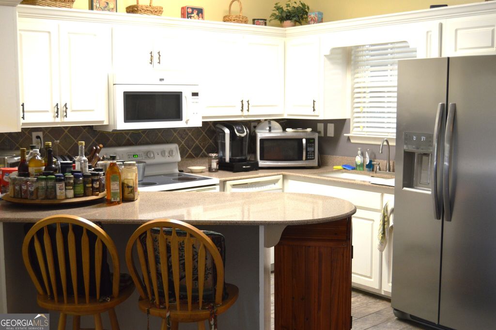 20 Gleneagle Court 102A, Clayton, GA 30525 — photo 5