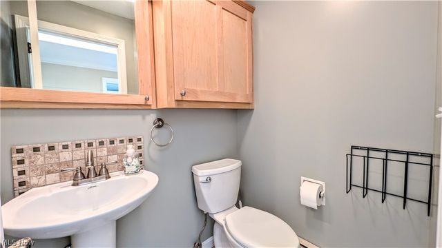 6409 Old Wood Road, Ashtabula, OH 44004