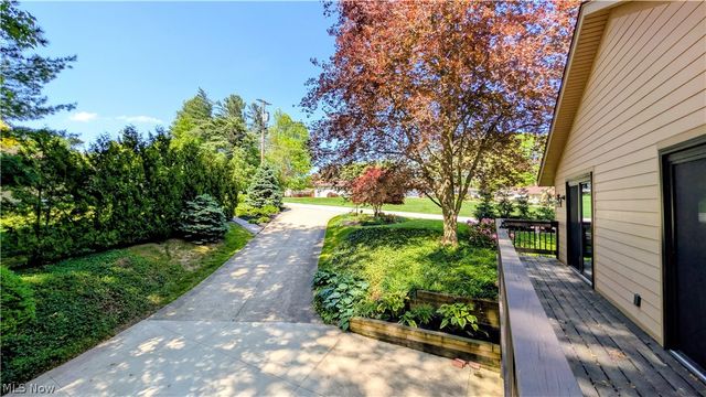 6409 Old Wood Road, Ashtabula, OH 44004