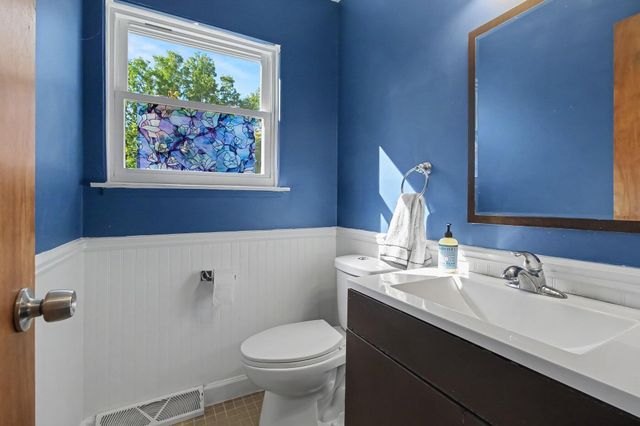 2705 Jennings Road, Whitmore Lake, MI 48189