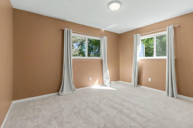 2705 Jennings Road, Whitmore Lake, MI 48189