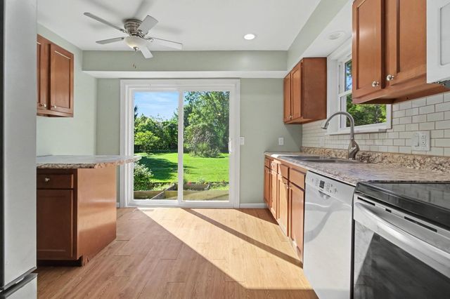 2705 Jennings Road, Whitmore Lake, MI 48189
